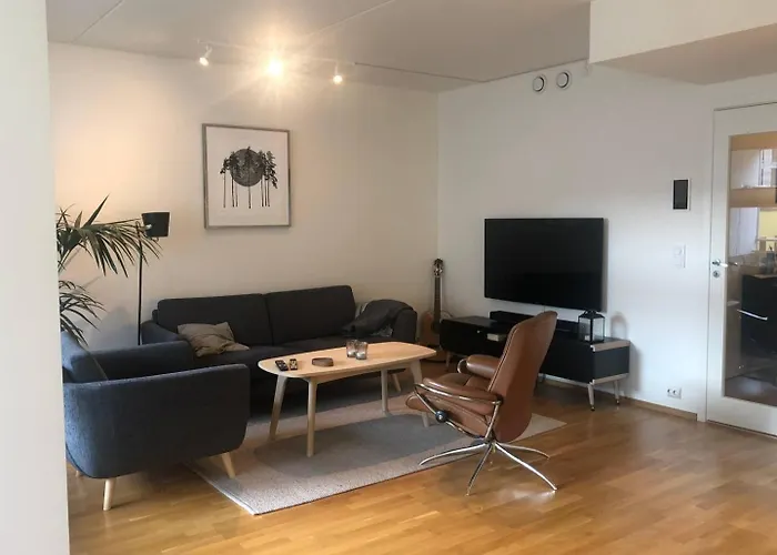 Apartment Near City Center 스타방에르 사진